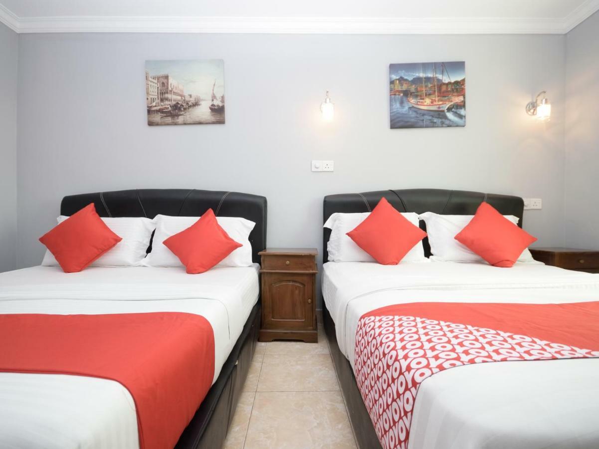Oyo 892 Hotel Grand Nadia Лабуан Екстериор снимка