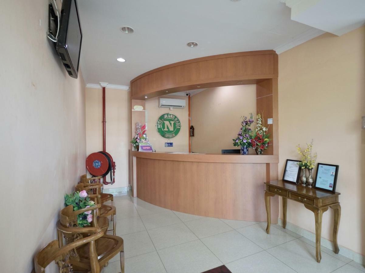 Oyo 892 Hotel Grand Nadia Лабуан Екстериор снимка